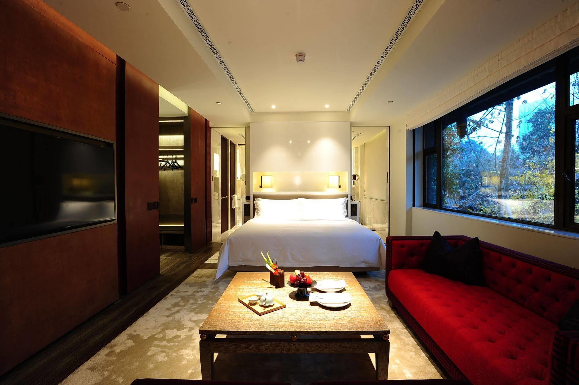 Guanyin Yiyuntai Hotel Chengdu Buitenkant foto